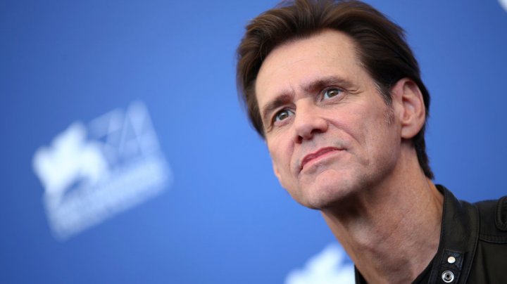 Jim Carrey îşi îndeamnă fanii să-şi şteargă contul de Facebook. Care este motivul