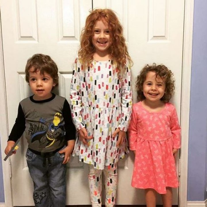 CAZ IEŞIT DIN COMUN! O tânără şi-a găsit 40 de fraţi şi surori, toţi născuţi de la acelaşi tată donator (FOTO)