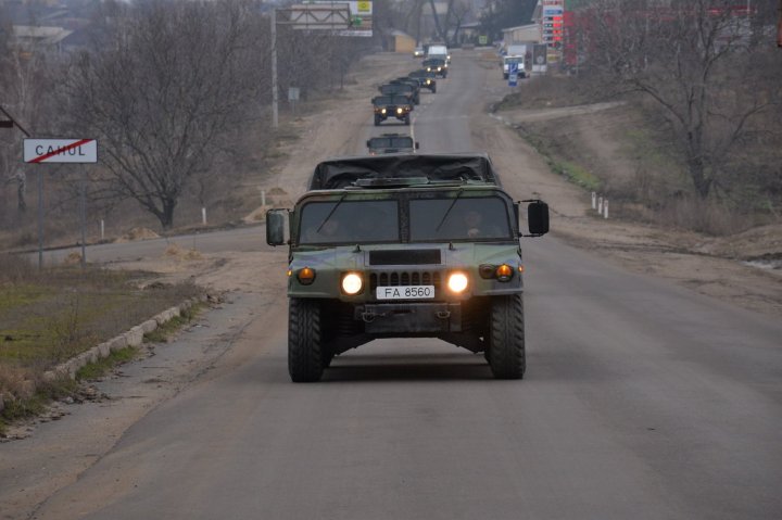 Militarii moldoveni au trecut Prutul. Un contingent al forţelor armate participă la exerciţiul "Platinum Eagle"