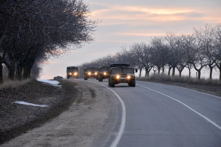 Militarii moldoveni au trecut Prutul. Un contingent al forţelor armate participă la exerciţiul "Platinum Eagle"