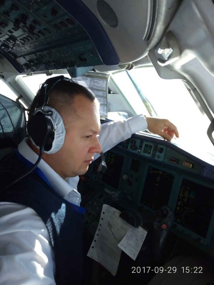 TRAGEDIA AVIATICĂ din Rusia. DETALII despre echipajul avionului prăbuşit. Rudele victimelor, devastate de durere (IMAGINI JALNICE)