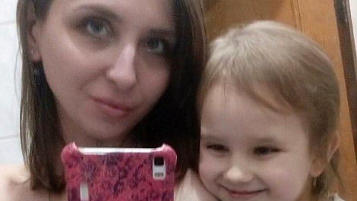 TRAGEDIA AVIATICĂ din Rusia. DETALII despre echipajul avionului prăbuşit. Rudele victimelor, devastate de durere (IMAGINI JALNICE)