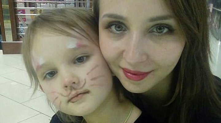 TRAGEDIA AVIATICĂ din Rusia. DETALII despre echipajul avionului prăbuşit. Rudele victimelor, devastate de durere (IMAGINI JALNICE)