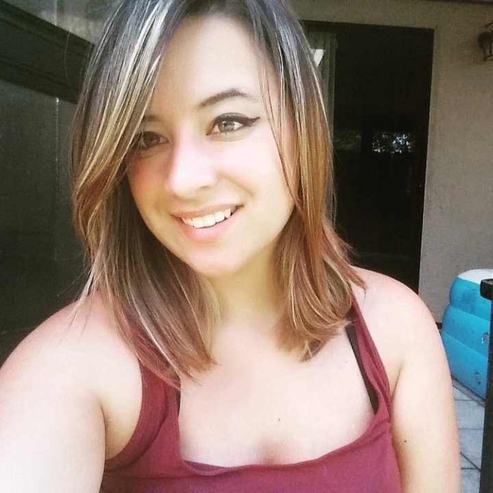 CAZ IEŞIT DIN COMUN! O tânără şi-a găsit 40 de fraţi şi surori, toţi născuţi de la acelaşi tată donator (FOTO)