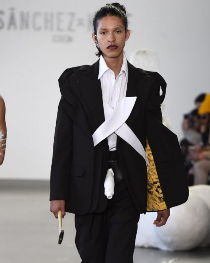 Show PERVERS la concursul de moda Men's Fashion Week. Ce ţinute vulgare au fost prezentate 