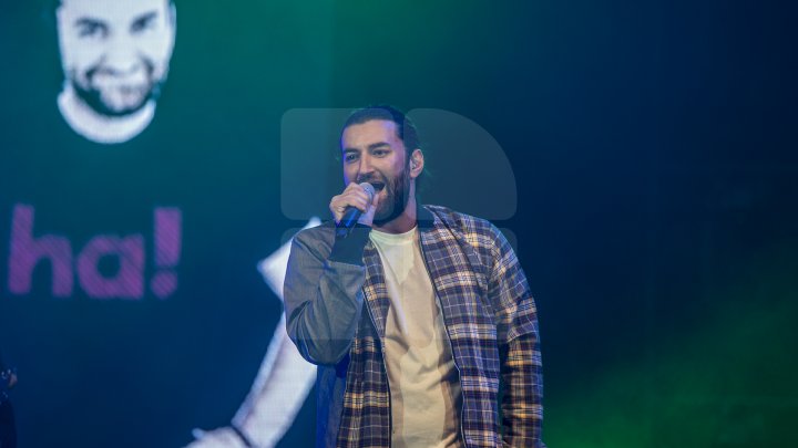 În ajun de Ziua Îndrăgostiţilor, Smiley a susţinut un CONCERT INCENDIAR la Palatul Naţional (GALERIE FOTO)