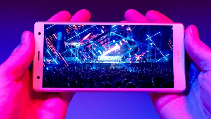 Sony lansează smartphone-urile Xperia XZ2 și Xperia XZ2 Compact, cu design modern și accent pe capabilitățile video