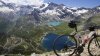 INCREDIBIL! Un biciclist a declanșat un incendiu de vegetație în munții Alpi din cauza frânelor supraîncălzite
