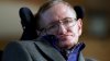 Scaunul cu rotile în care a stat Stephen Hawking, vândut la o licitație cu o SUMĂ URIAȘĂ