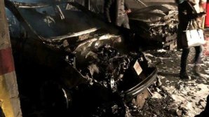 Incendiu puternic într-o parcare subterană din capitala Ucrainei: Cinci maşini, mistuite de flăcări