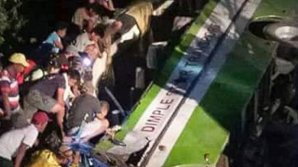 ACCIDENT GRAV ÎN FILIPINE. Cel puțin 19 oameni au murit, iar alți 17 au fost răniţi după ce autobuzul în care se aflau s-a prăbuşit într-o prăpastie