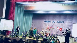 Gala doamnelor de succes la Briceni. Reprezentantele sexului frumos au fost premiate: Noi avem aurul nostru, acestea sunt femeile noastre