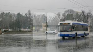 METEO 14 martie: Ploaia a pus stăpânire pe întreaga ţară. Vremea se răceşte