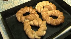 Miros îmbietor de pâine la sate. Credincioşii se pregătesc de ziua celor 40 de mucenici