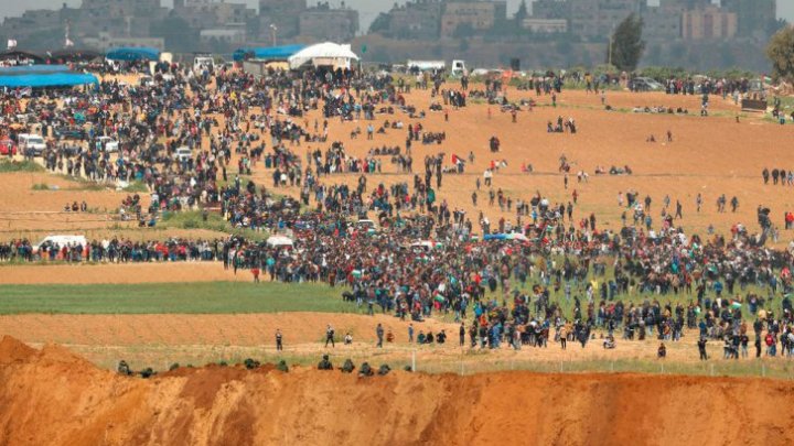 RĂZBOI în Fâșia Gaza: Armata israeliană a ucis cinci protestatari palestinieni, iar alți o sută sunt răniți