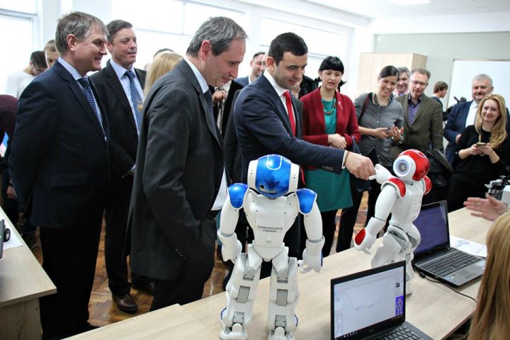 O platformă de laboratoare ultramoderne a fost inaugurată la Universitatea Tehnică a Moldovei