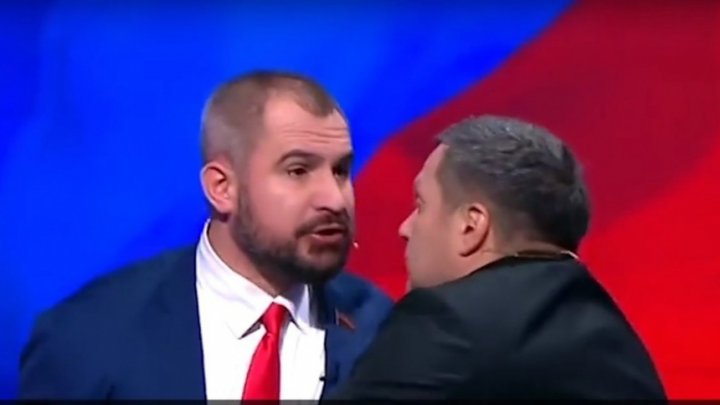 Spectacol pugilistic la dezbaterile televizate din Rusia!  Suraikin a sărit la bătaie. Sobciak a intervenit să despartă bătăușii (VIDEO)