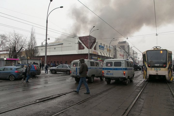 Zi de doliu național în Rusia în memoria victimelor incendiului de la Kemerovo