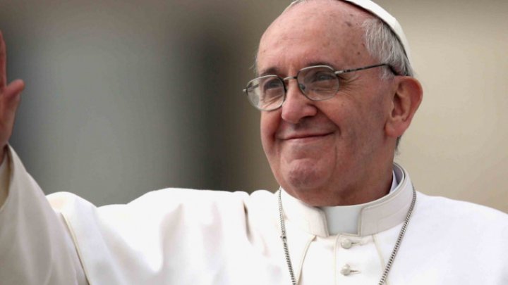 Papa Francisc trebuie operat. Suveranul pontif a dezvăluit că are cataractă