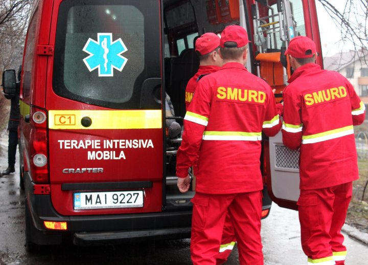 Moldoveanca internată într-un spital din Italia, adusă în țară de un echipaj SMURD (FOTO)