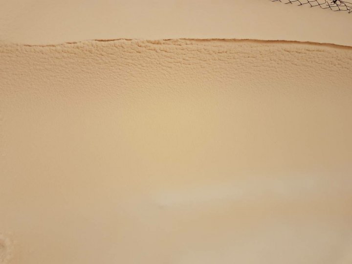 Fenomen nemaivăzut! În Moldova ninge cu zăpadă portocalie (FOTO/VIDEO)