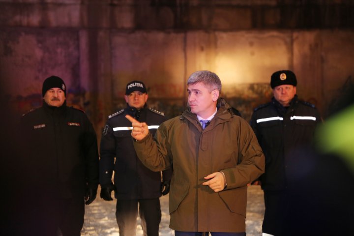 Ministrul Jizdan: În premieră, carabinierii, poliţiştii, salvatorii şi pompierii au patrulat pe parcursul nopţii pentru a ajuta cetăţenii