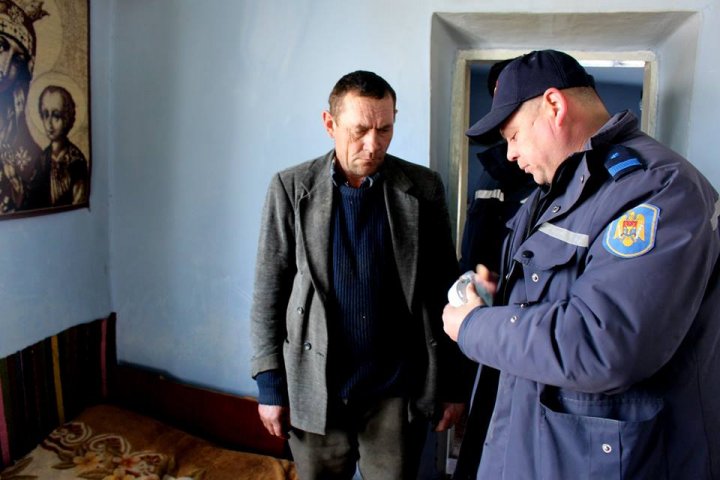 O casă protejată, o viață salvată. Peste 900 de detectoare de fum, instalate în locuințele oamenilor din șase raioane(FOTO)