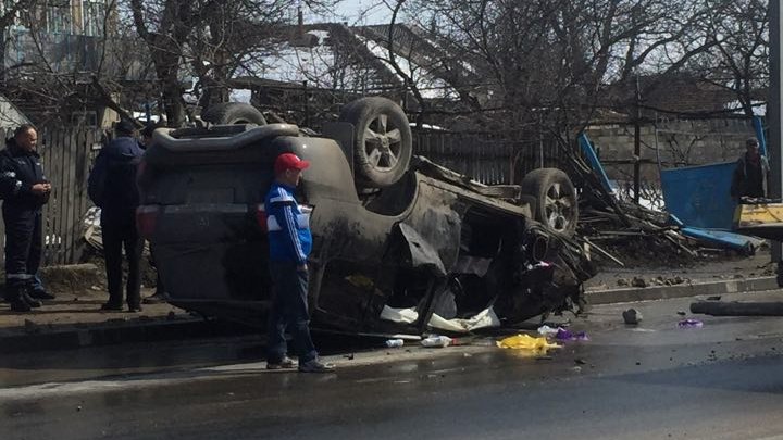 Accident de groază la Peresecina. Un automobil a fost făcut zob (VIDEO/FOTO)