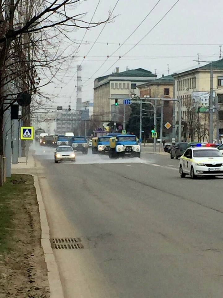 Reacţia locuitorilor când au văzut că în Chişinău se face curăţenie generală 