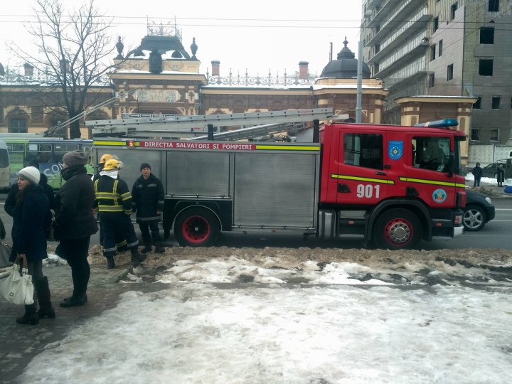 Alerta cu bombă de la Judecătoria Chișinău sediul Centru a fost una FALSĂ