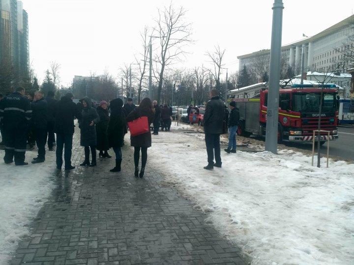 Alerta cu bombă de la Judecătoria Chișinău sediul Centru a fost una FALSĂ
