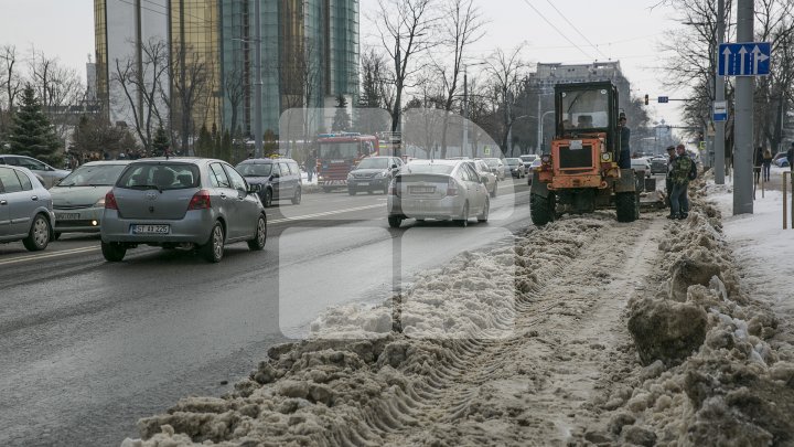 Primăria, în regim de lucru non-stop. Lucrările de deszăpezire continuă (FOTOREPORT)