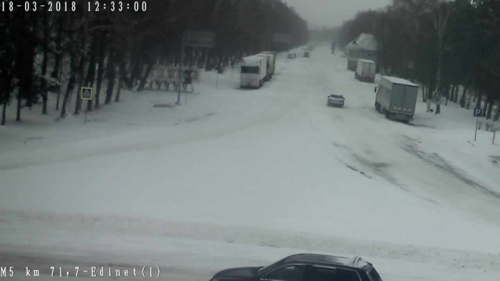 NINGE ÎN TOATĂ MOLDOVA! Cum se circulă la această oră pe drumurile din țară (FOTO) 