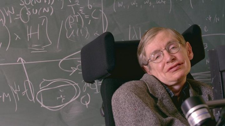 A murit renumitul fizician şi scriitor britanic, Stephen Hawking