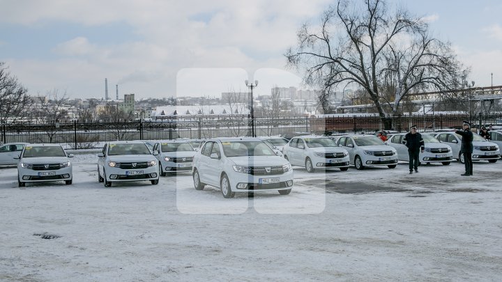 Ofiţerii de urmărire penală vor avea MAŞINI NOI! 42 de automobile au fost cumpărate din banii oferiţi de UE (FOTO) 