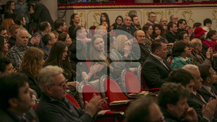 "Creatori ai vieţii spirituale!" Cei mai buni actori şi regizori din ţară, premiaţi în cadrul Galei Premiilor UNITEM 2018 (FOTO)