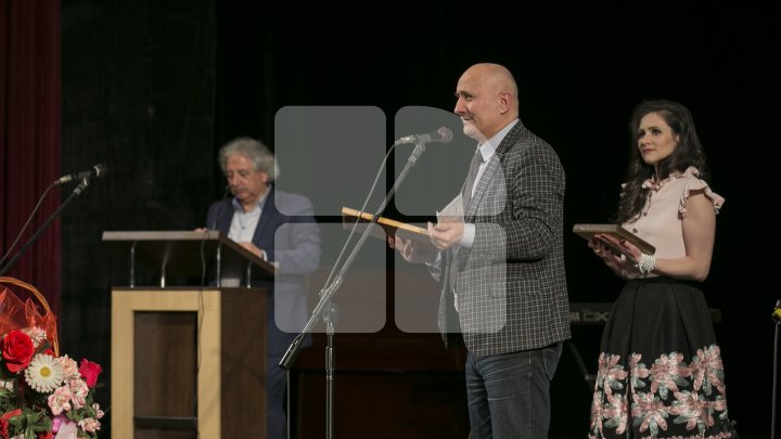 "Creatori ai vieţii spirituale!" Cei mai buni actori şi regizori din ţară, premiaţi în cadrul Galei Premiilor UNITEM 2018 (FOTO)