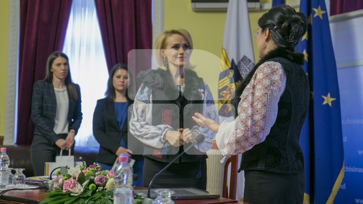 Gabriela Firea vine la Chişinău. Biblioteca Onisifor Ghibu şi Liceul Mihai Eminescu vor fi renovate din banii oferiți de Primăria Bucureşti 