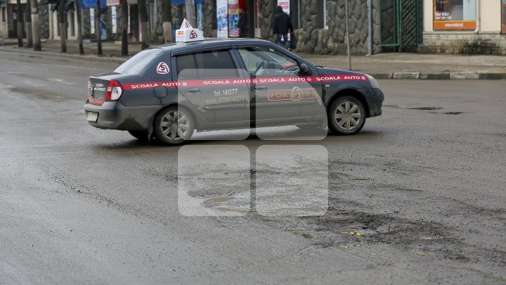 Oraşul Bălţi, o uriaşă capcană pentru şoferi. Ce spun oamenii