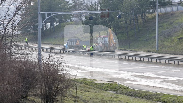 Marea Curățenie de primăvară din Capitală. Angajații Spații Verzi și locuitorii fac curat în toate parcurile și străzile