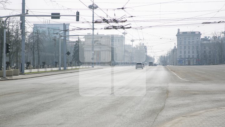 CURĂŢENIE LUNĂ ÎN CAPITALĂ! Zeci de mii de oameni s-au mobilizat şi au participat la acţiunile de salubrizare din oraş (FOTOREPORT)