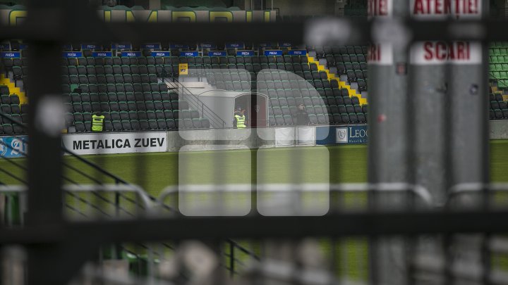 "TERORIŞTI" PE STADION: Trupele speciale ale MAI şi-au testat capacităţile (FOTORREPORT)