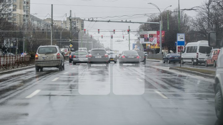 Iarna nu se lasă dusă. În zilele viitoare, meteorologii anunţă că REVIN NINSORILE