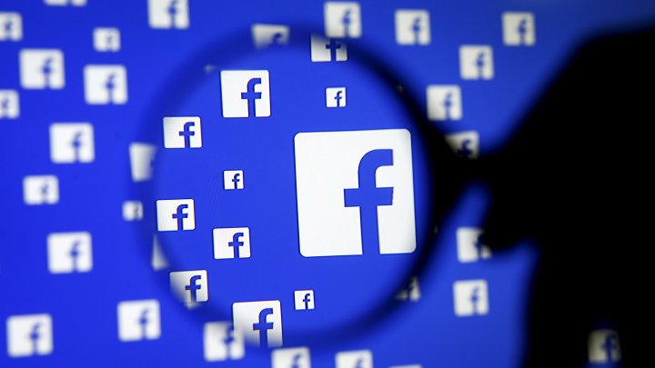 Facebook ar putea plăti compensații utilizatorilor ale căror date au fost folosite de Cambridge Analytica