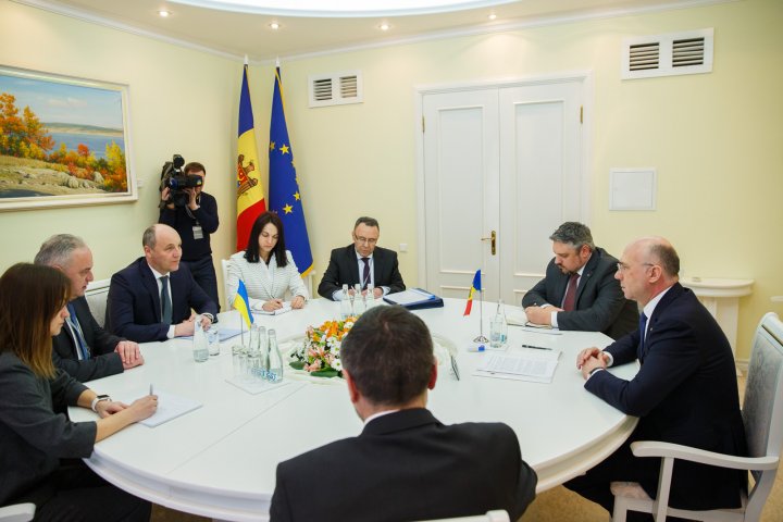 Premierul Pavel Filip și președintele Radei Supreme din Ucraina, Andriy Parubiy, au făcut un schimb de opinii privind agenda bilaterală