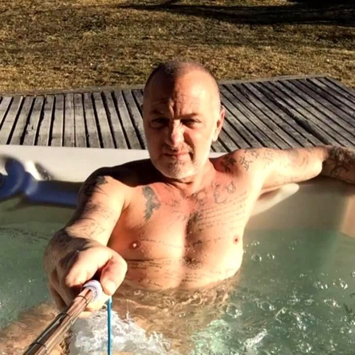 Sigur nu l-ai fi recunoscut. Cum arăta Gianluca Vacchi, excentricul milionar italian în tinerețe (FOTO)