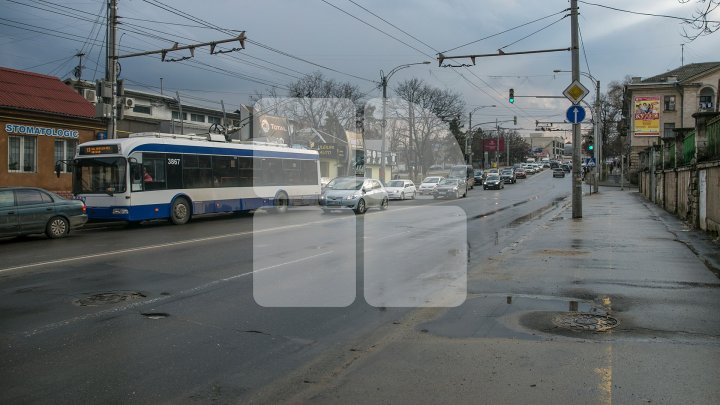 Silvia Radu: Începem ample lucrări de reparaţie a străzilor din Capitală. Vom lucra în curţile unde nu s-a intrat de 20 de ani