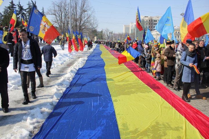 Manifestaţie de amploare în PMAN pentru unirea Republicii Moldova cu România (FOTO)