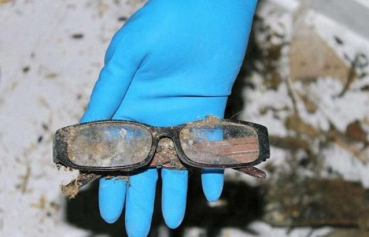 DESCOPERIRE ŞOCANTĂ! Ce a găsit un cuplu în pereții casei în care abia se mutaseră