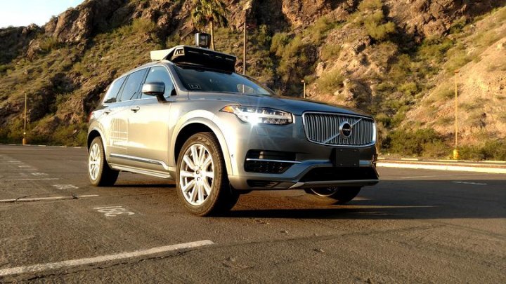 Uber a dezactivat sistemul de evitare a coliziunilor de pe mașina autonomă care a ucis un om în Arizona (VIDEO)